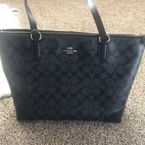 Coach purse,